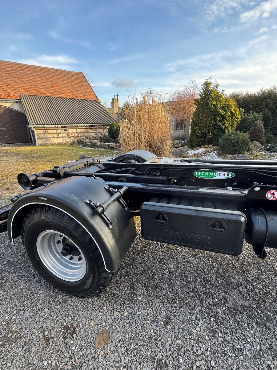 Traktorový nosič kontejnerů - 4