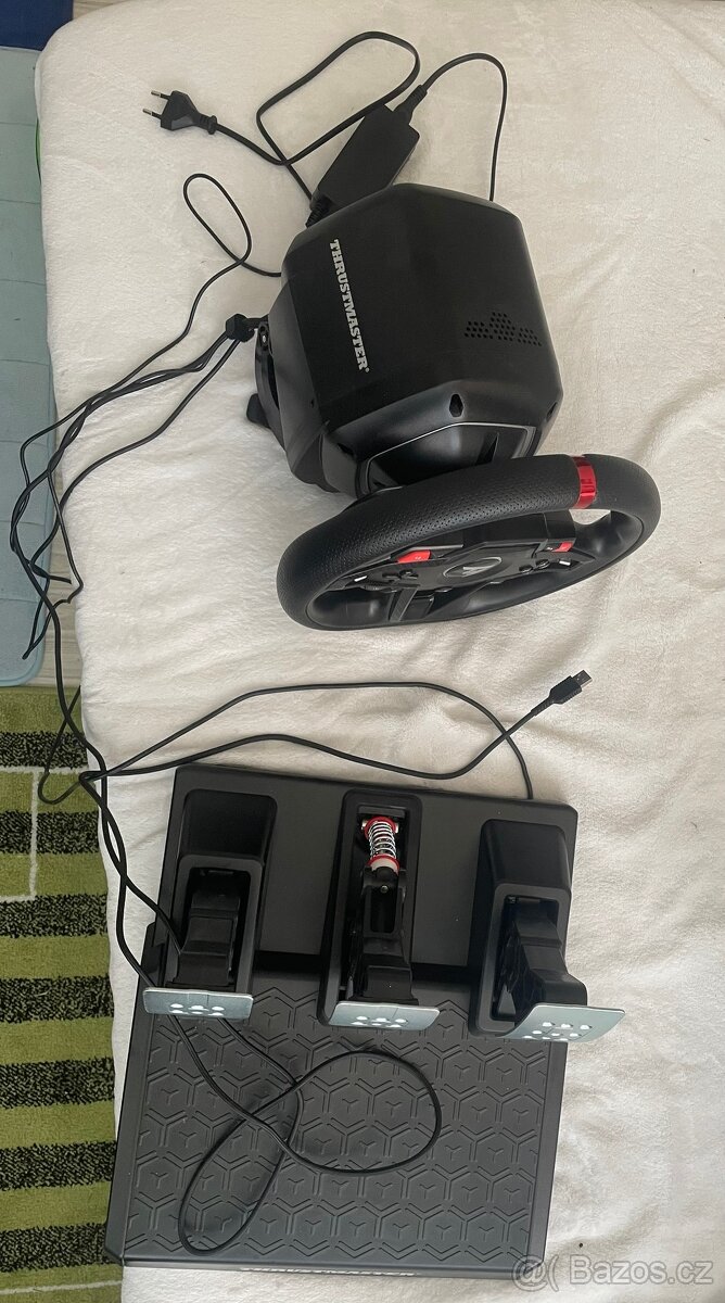 Závodní volant Thrustmaster (Force Feedback) + 3 pedály - 4