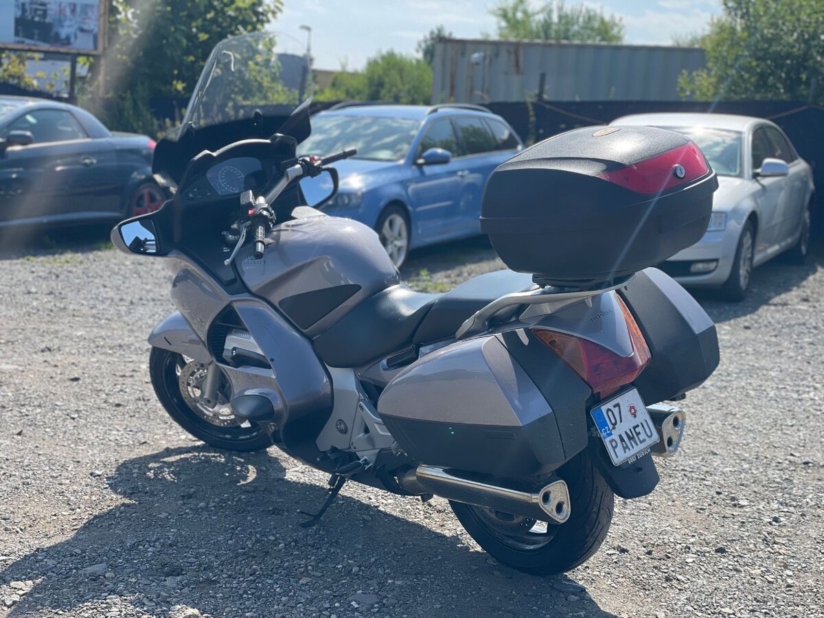 HONDA ST 1300A PAN EUROPEAN - 4