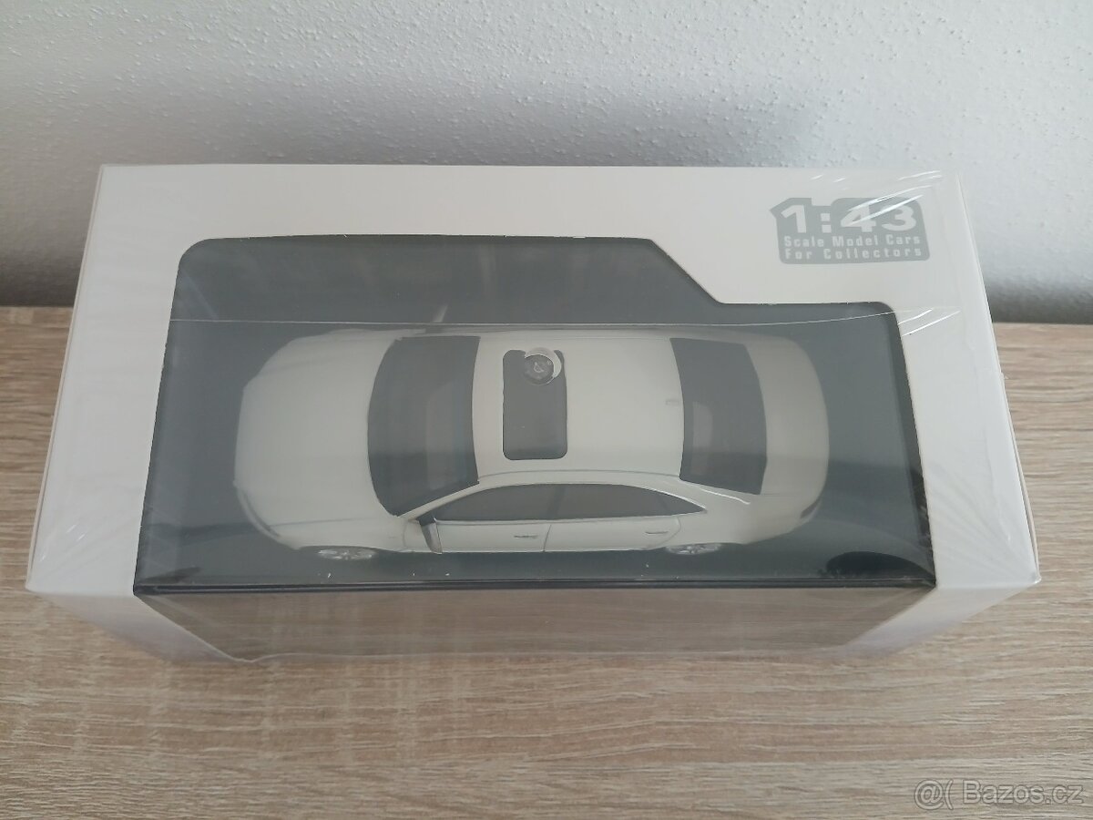 Model Audi S8 D3 1:43 Bílá Solido - 4