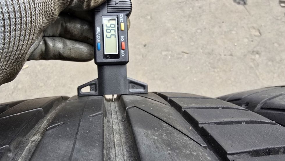 Letní pneu 255/35/19 Hankook - 4