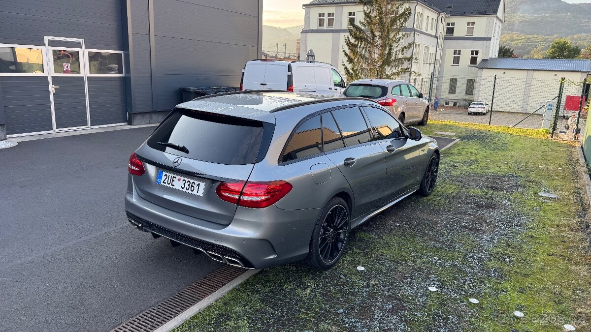 Mercedes-Benz C43 AMG - 4