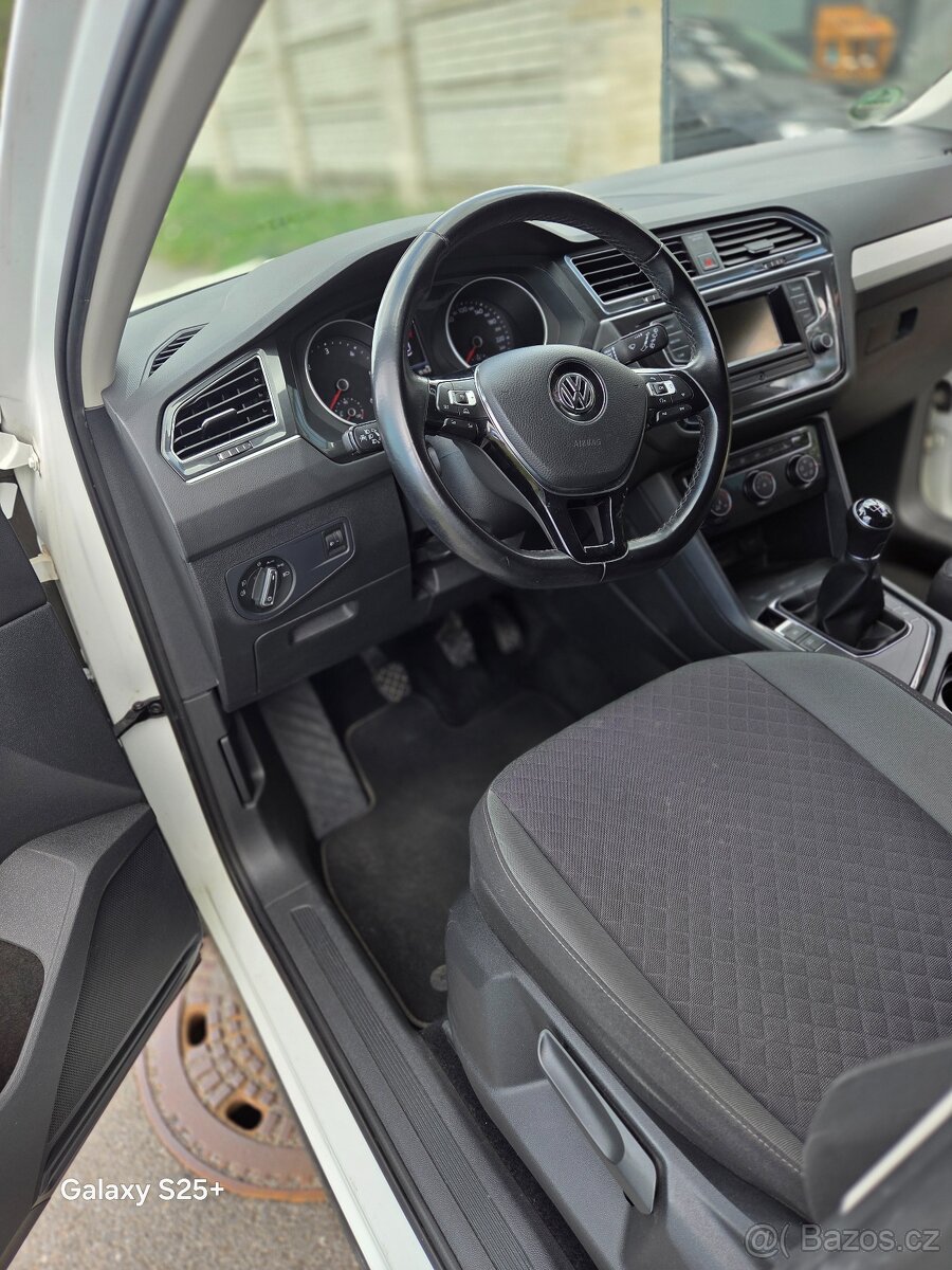 Volkswagen Tiguan - 4