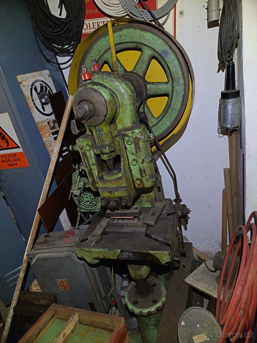 Výstředníkový lis - 4