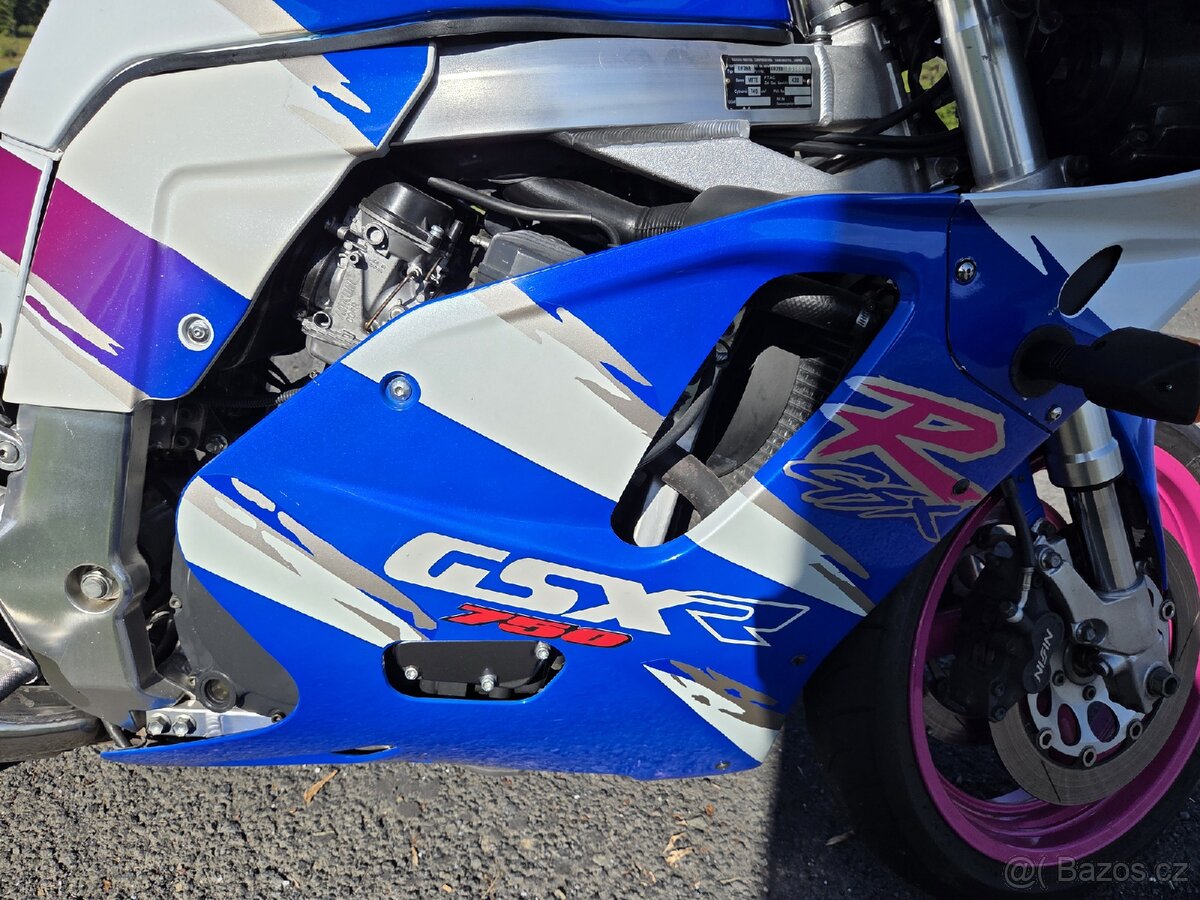 Suzuki gsxr750w - 4