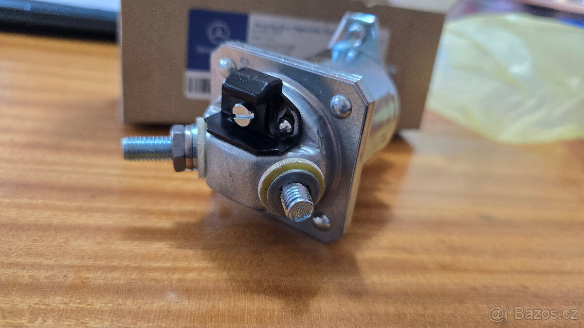 MERCEDES PONTON 220 cívka startéru A0001521011 nová - 4