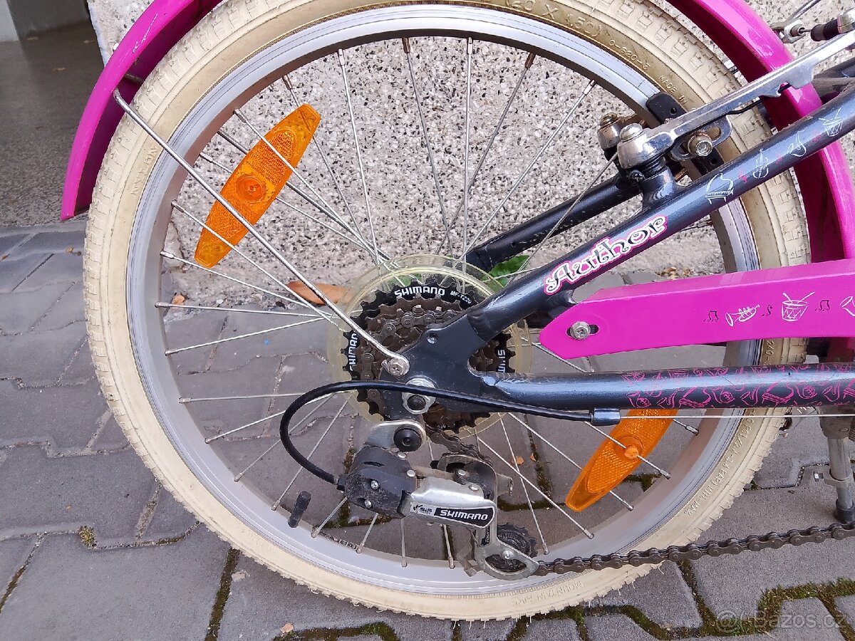 Author Melody 20 - 4