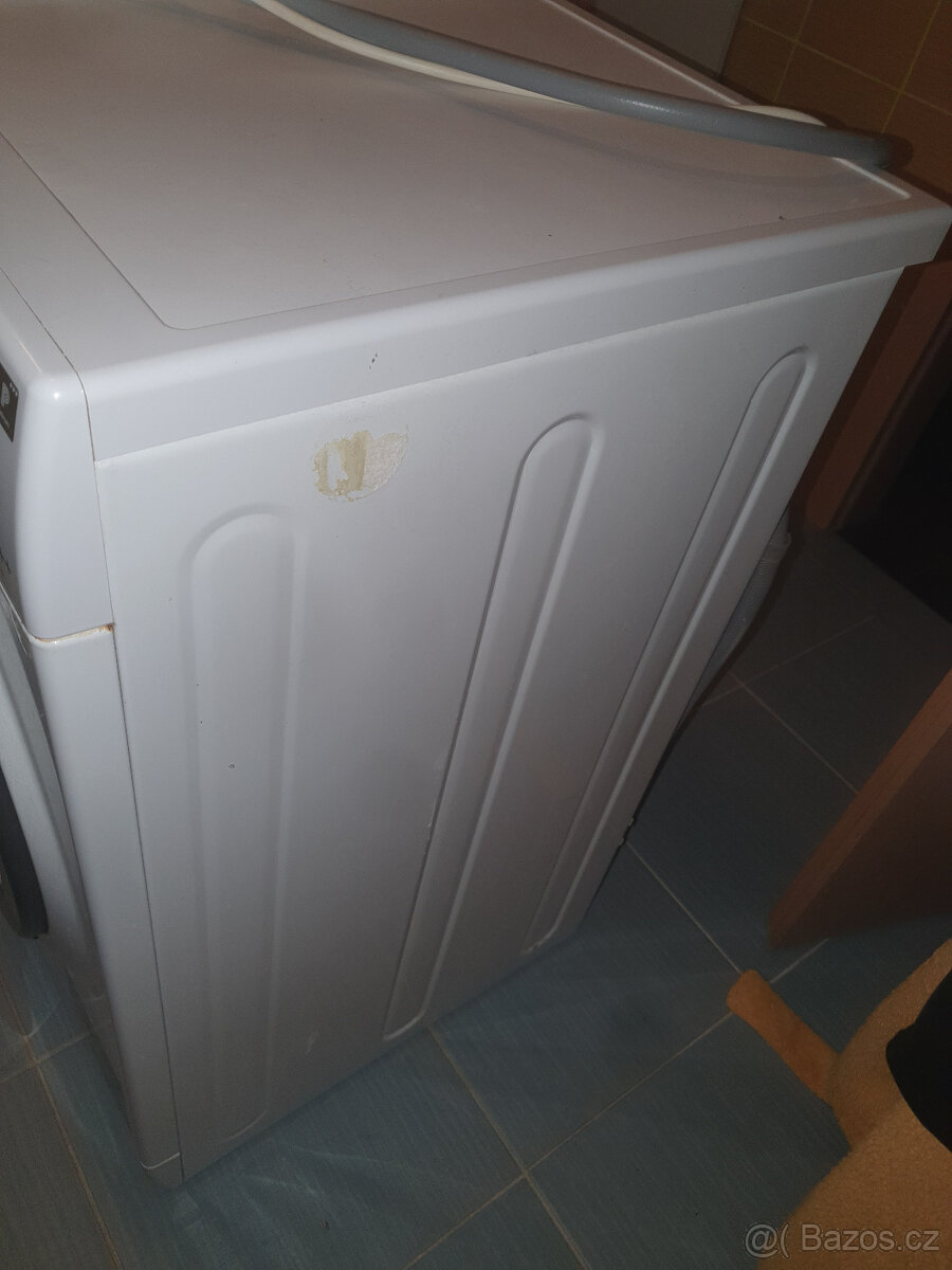 Hotpoint Ariston WMD722B - 4