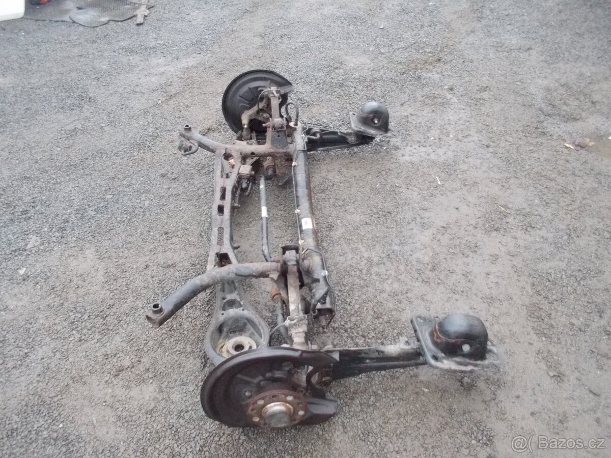 zadní náprava VW Touran model 2003-2010 - 4