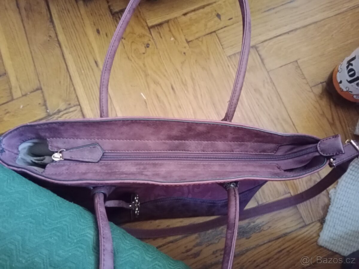 Č.1 červená kabelka - 4