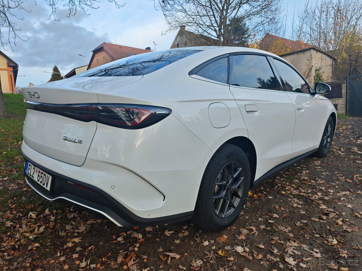 EL plugin hybrid BYD Seal 06 DM-i sedan - 264 koní - nový - 4