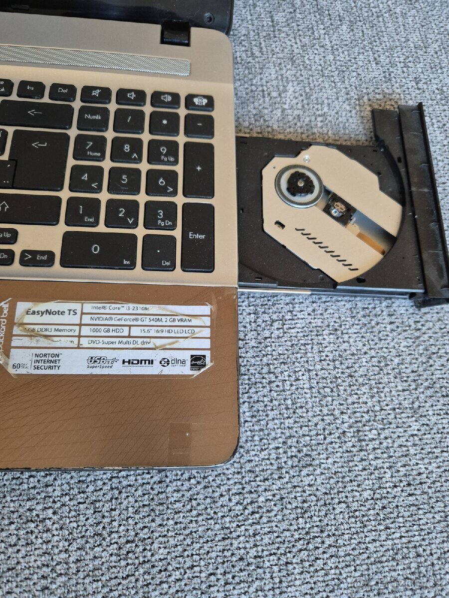 Prodám PC Packard Bell - 4