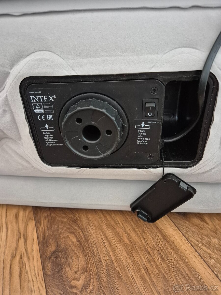 Intex nafukovací postel - 4
