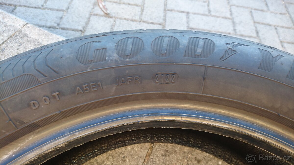 205 55 17 Goodyer efficient grip performance 2 kusy - 4