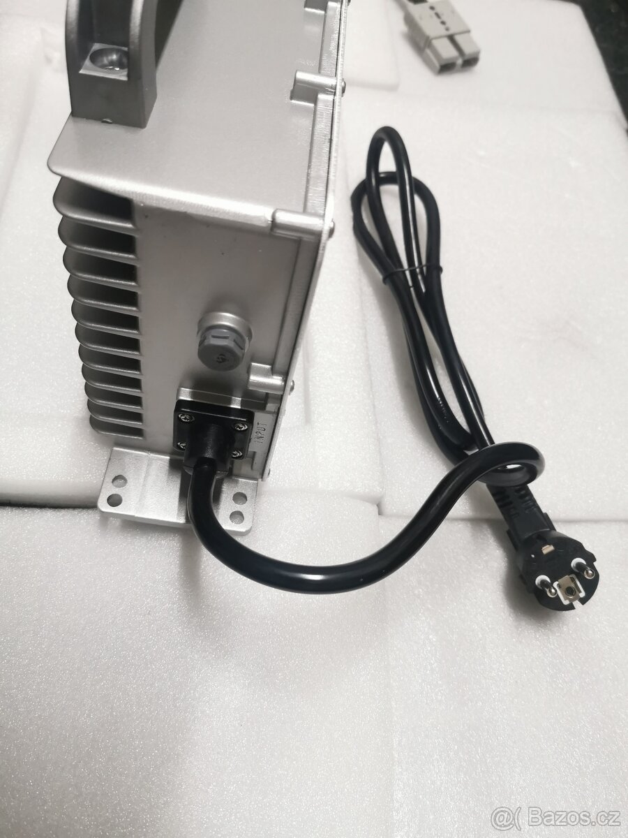 DC 48v 30A Li-Ion nabíječka - 4