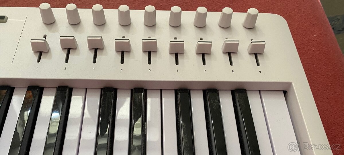 Prodám Arturia KeyLab Essential 49 MK3 White - 4