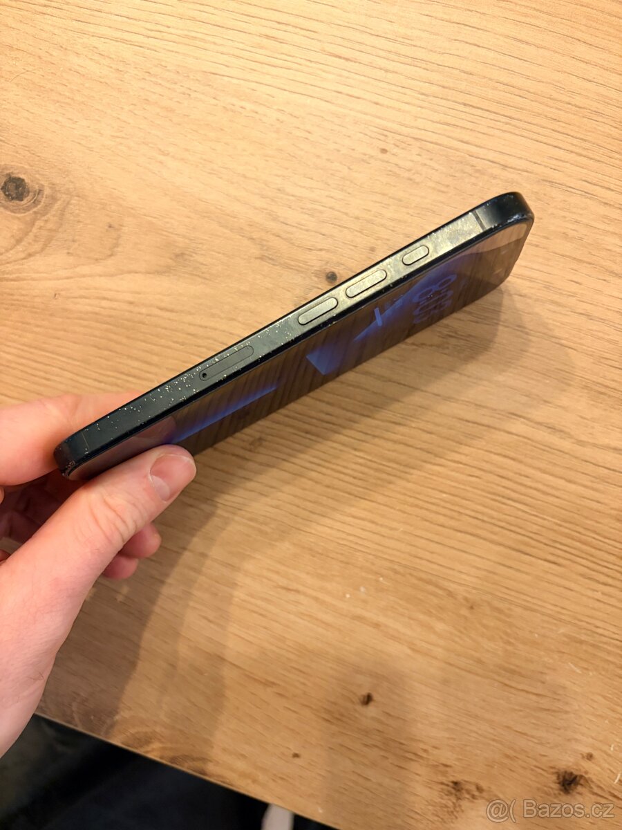 iPhone 16 PRO - 4