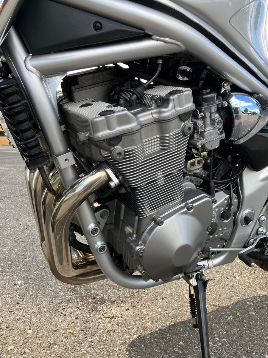 Suzuki bandit 600 - 4