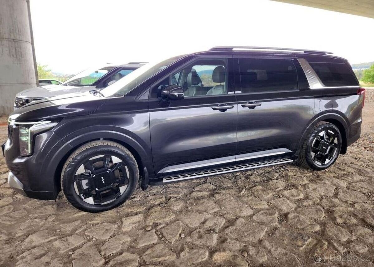 Kia Carnival 2.2-NOVÝ MODEL-7míst - 4