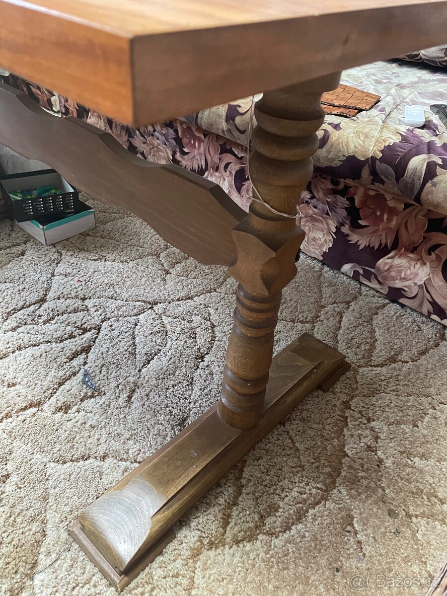 Konferenční stolek - 4