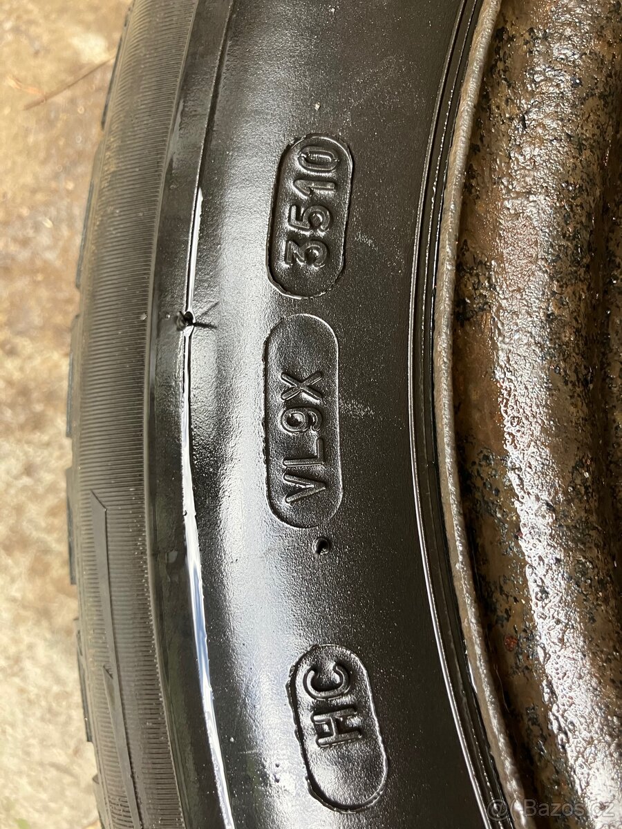 Zimní pneu včetně plecháčů - 4