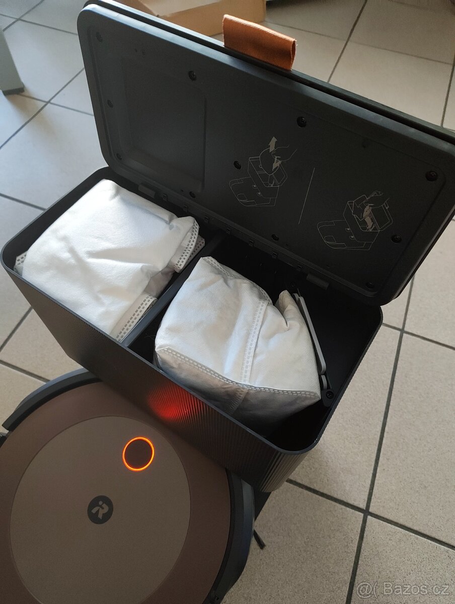 iRobot Roomba j9+ - 4