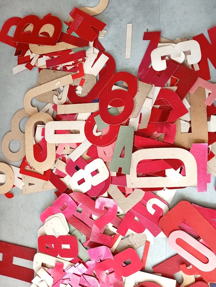 Písmena na komunistické nástěnky - 4