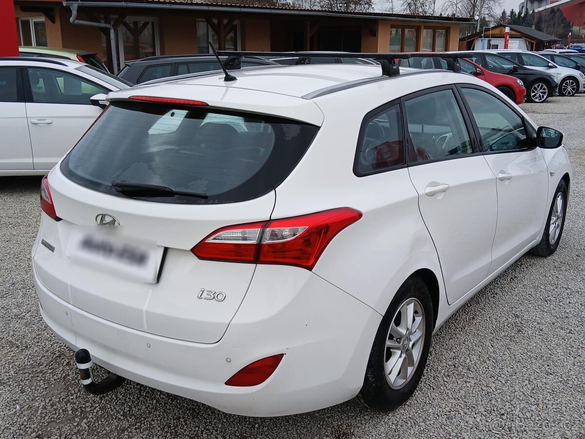 Hyundai I30 1.6 i , 88 kW benzín, 2012 - 4