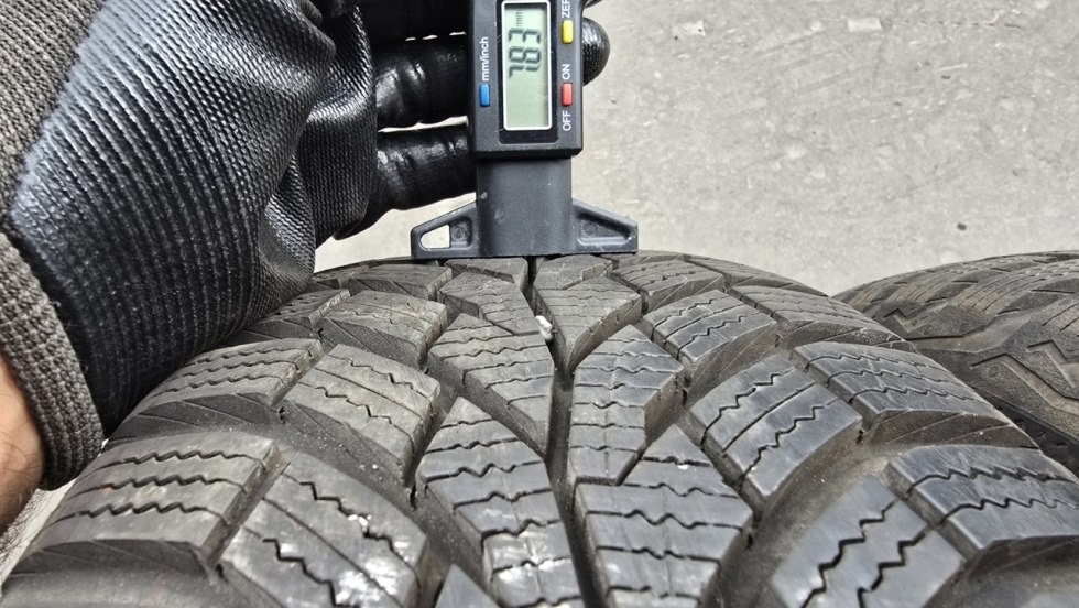 Zimní pneu 195/65/15 Continental - 4