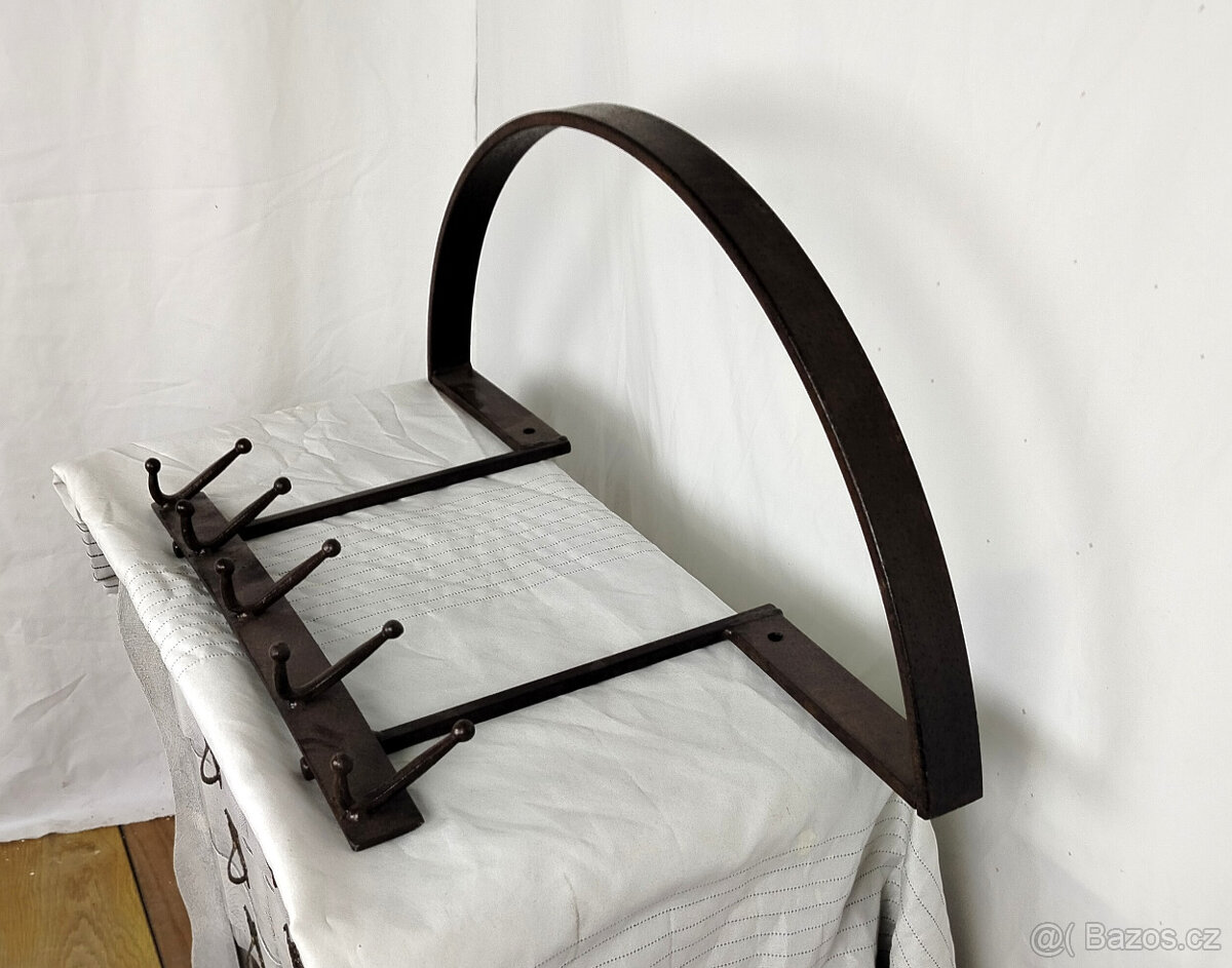 Kovaný věšák - 4