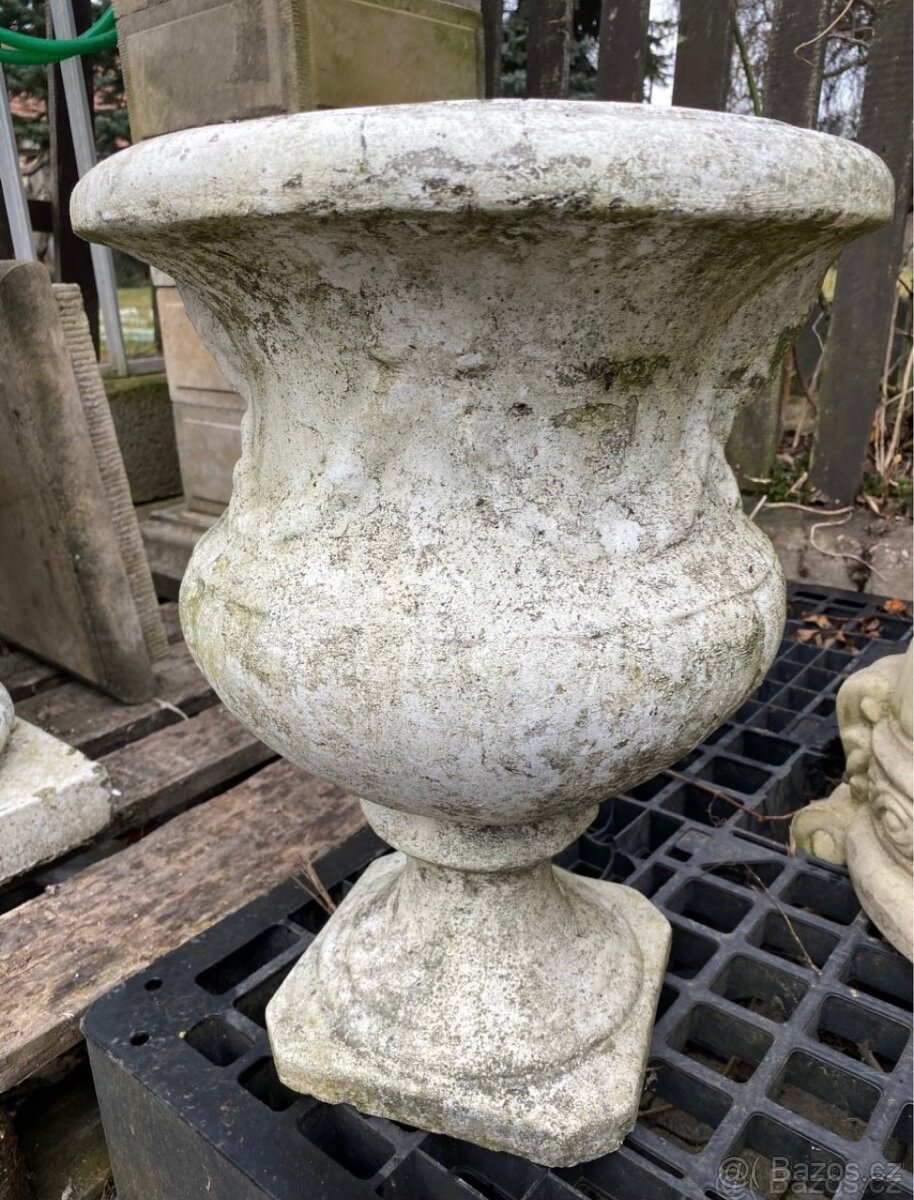 Betonové vázy, květináče, sloupy, podstavce, stolky TV - 4