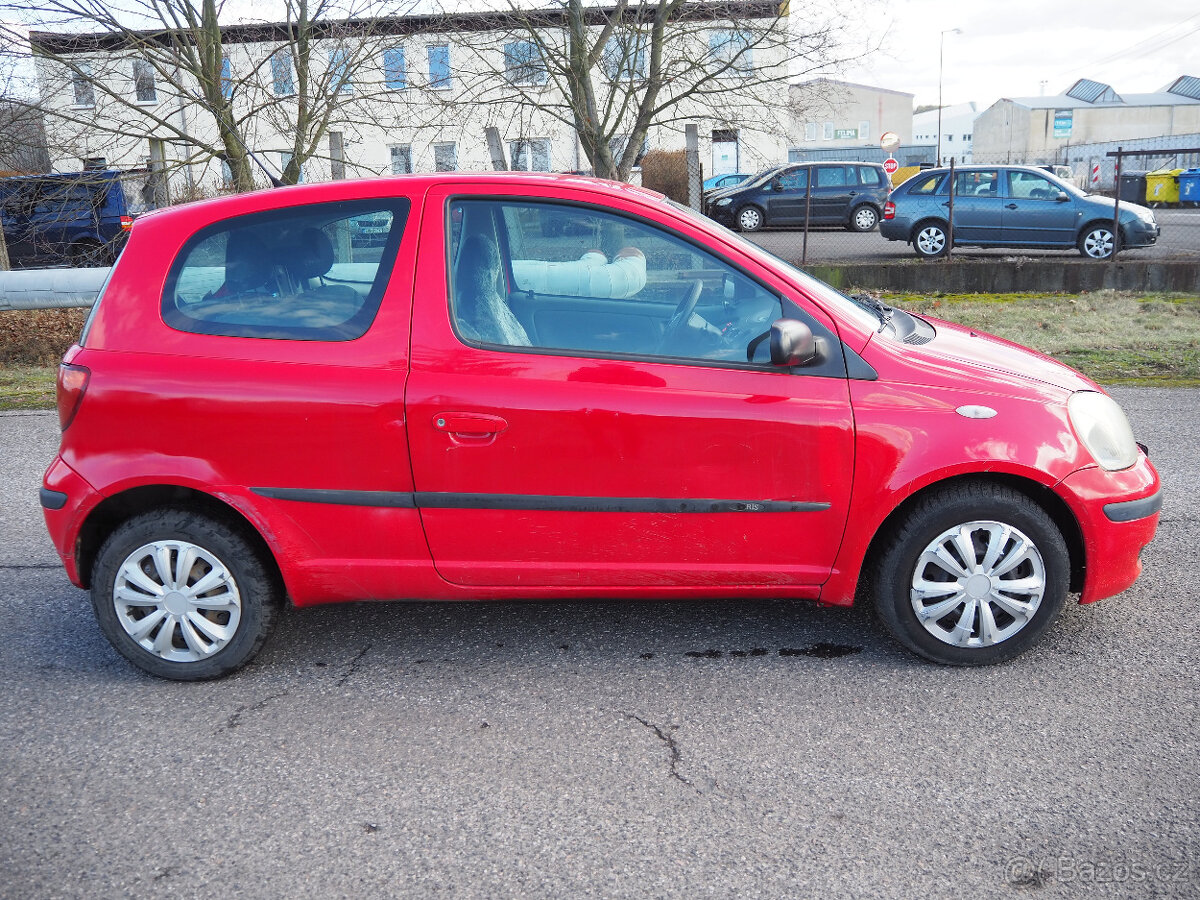 Toyota Yaris 1.0 AUTOMATICKÁ převodovka - 4