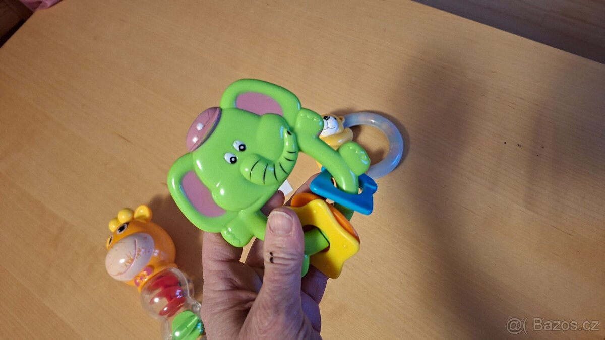 D - sada chrastítko, kousátko, žirafa - 4