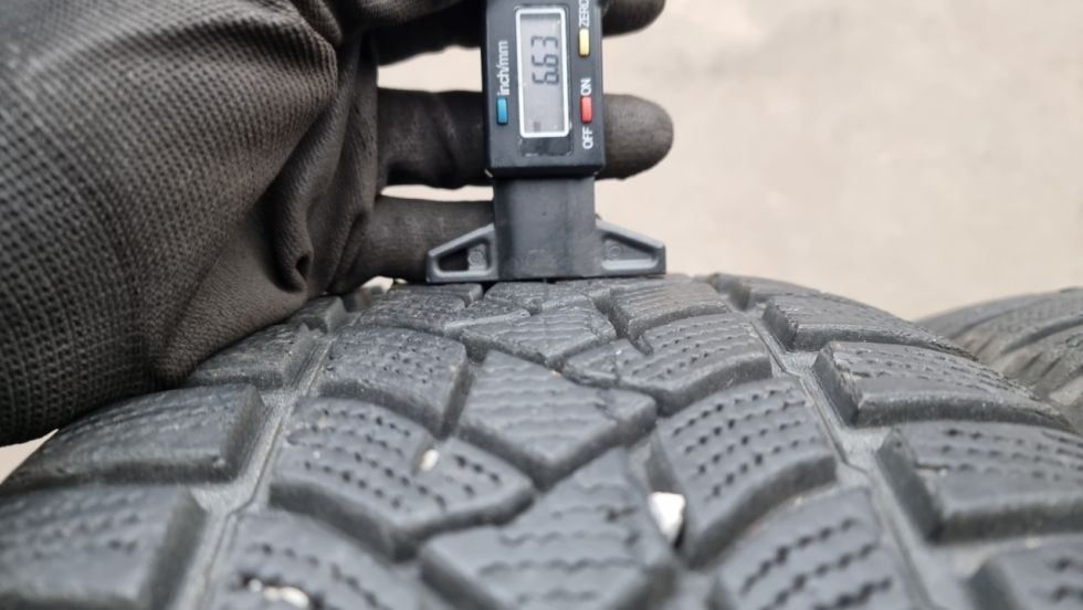 Zimní pneu 215/60/16 Dunlop - 4
