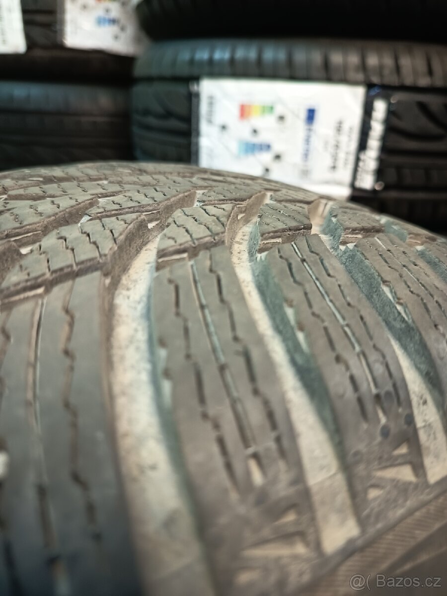 215/60/17 Nokian snowproof 2 suv - 4