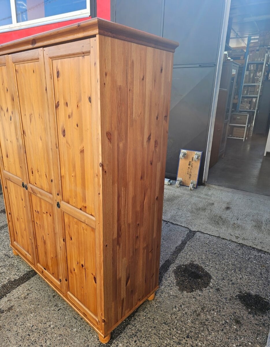 ŠATNÍ SKŘÍŇ IKEA LEKSVIK - 4