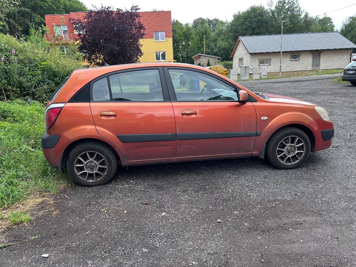 Kia RIO 1.5 CRDi 2005 - 4