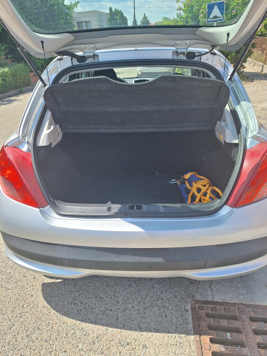 Peugeot 207 - 4