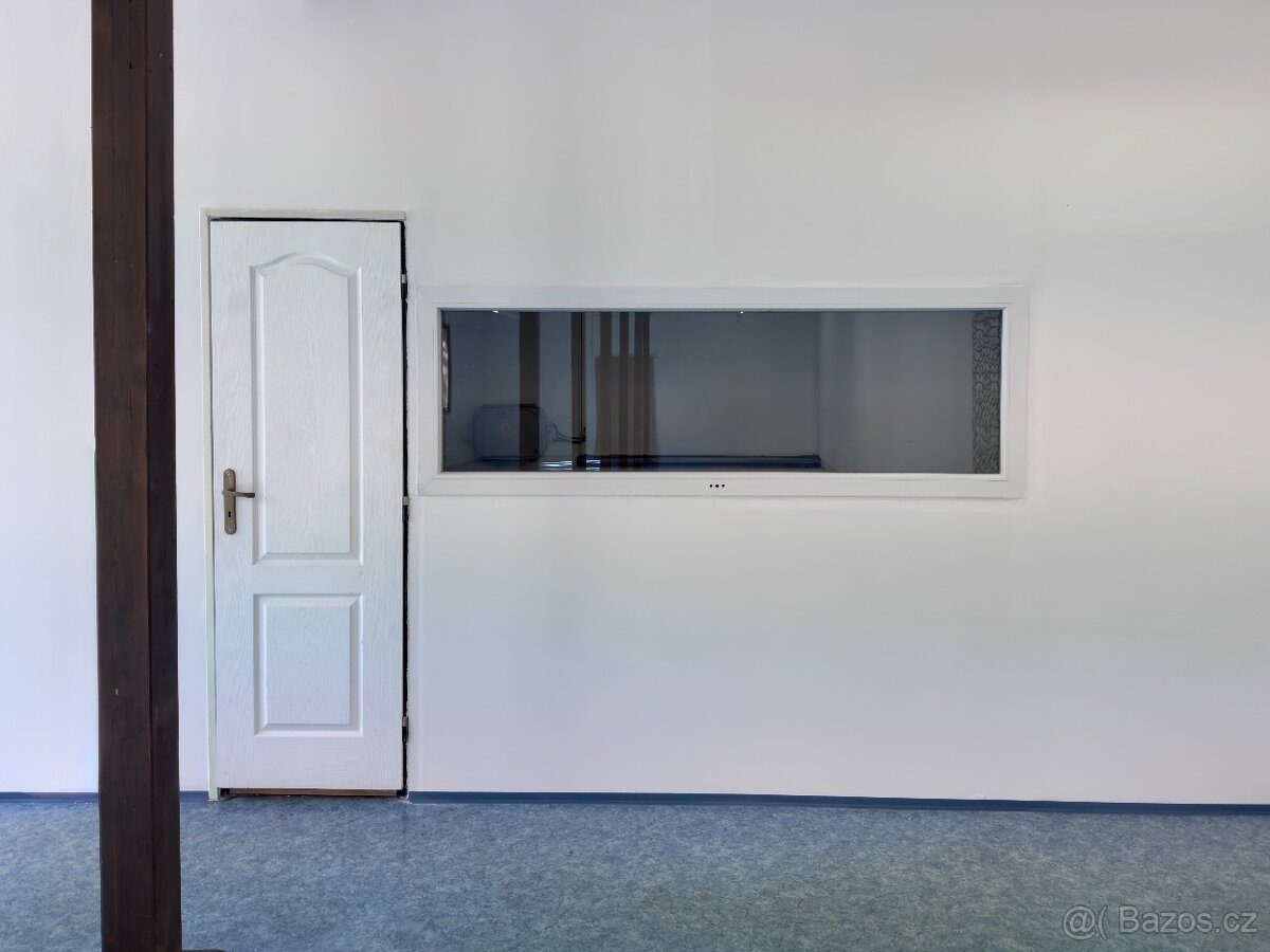 Pronájem - Obchod / Služby - 150m2 - 4