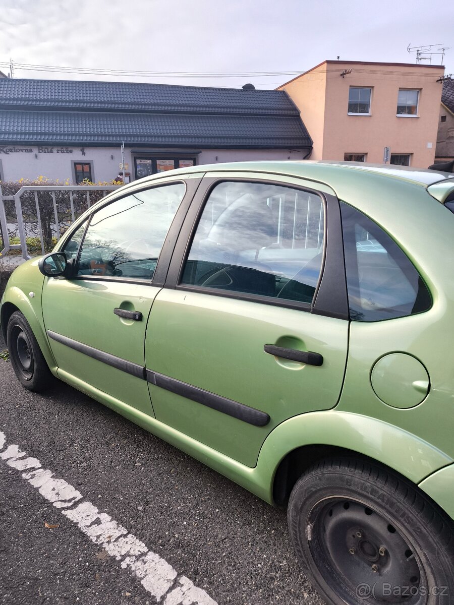 Prodám Citroën C3 z roku 2002 - 4