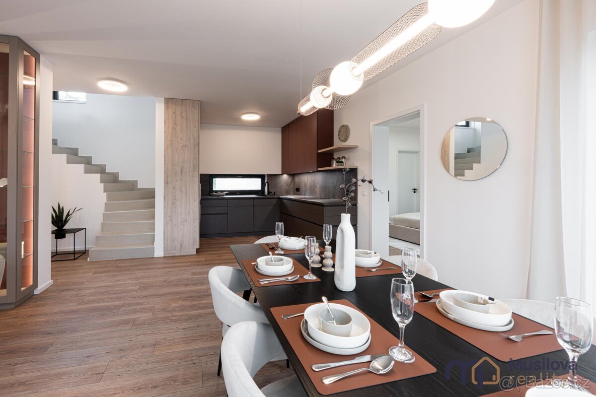 Prodej rodinného domu 150 m2, pozemek 636 m2 - 4