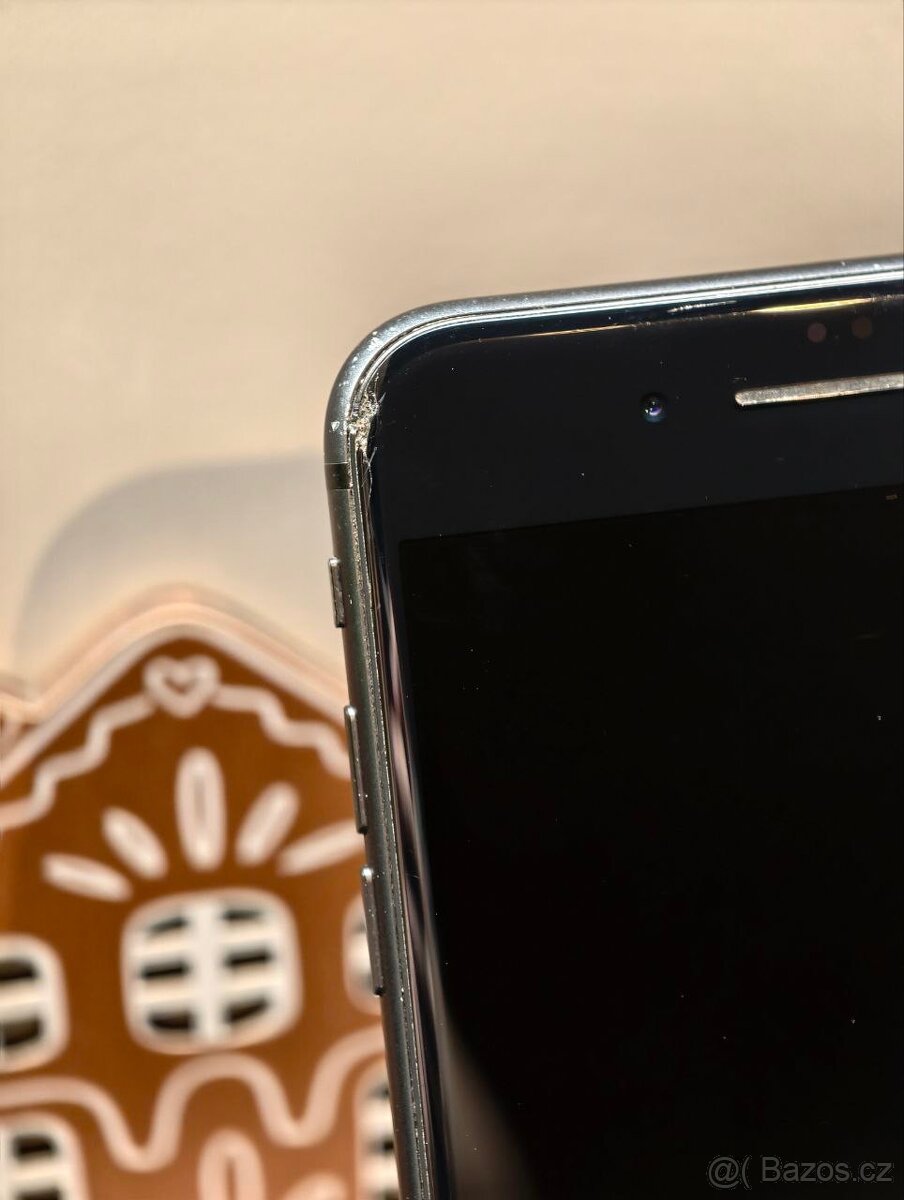 iPhone 8 Plus 64 GB - 4