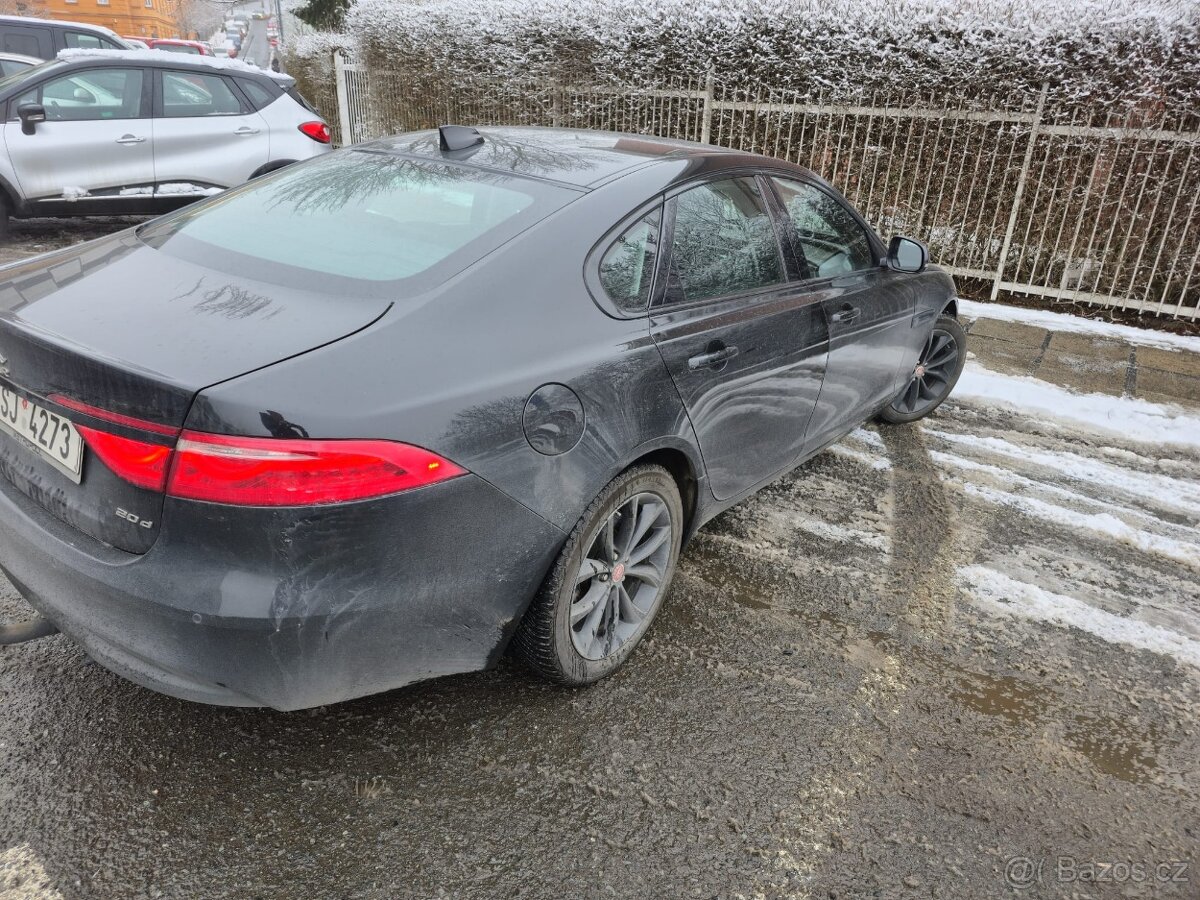 Jaguar XF 2.0D 132kW, 6/2016, Portfolio 4d - 4