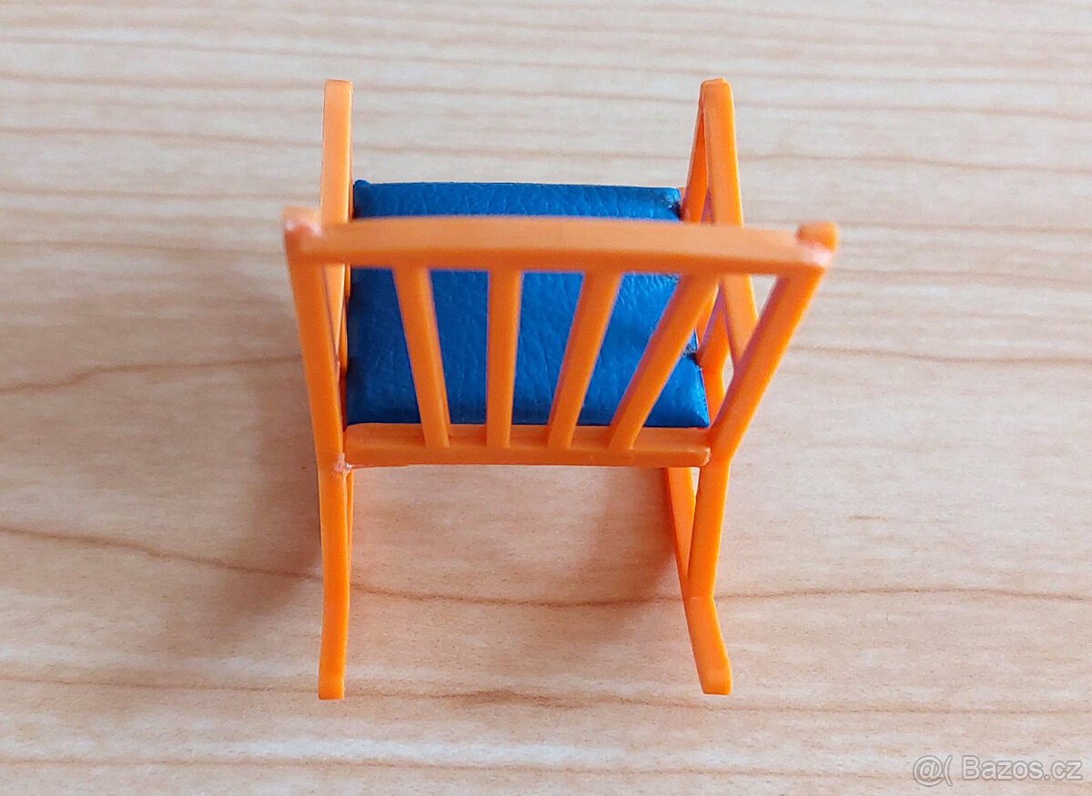 retro nábytek pro panenky - houpací křesílko - 4