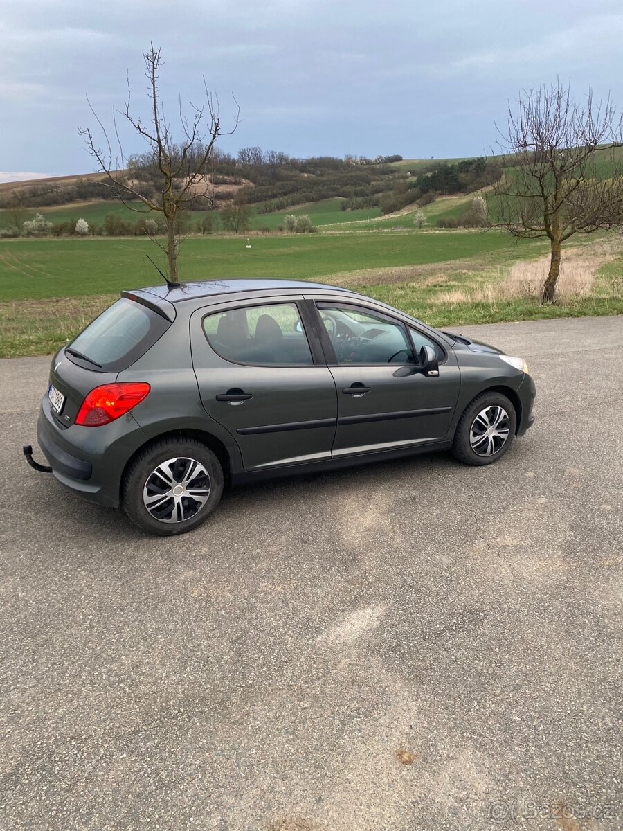 Peugeot 207 - 4