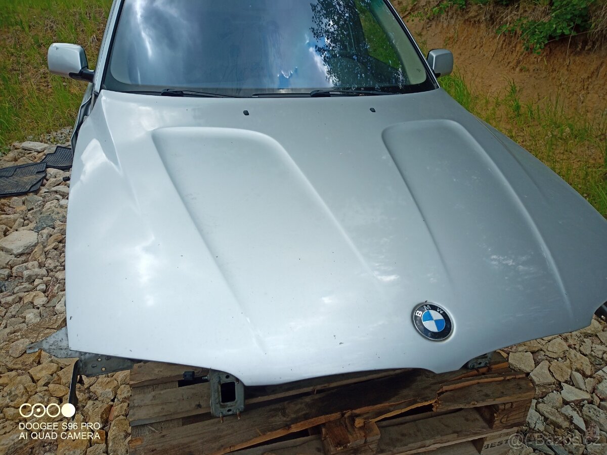 Přední kapota BMW X3 - 4