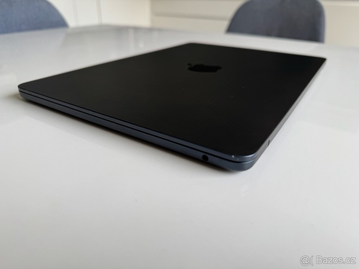 Apple MacBook Air 13" M2 — 16GB RAM / 256GB SSD — Space Gre - 4