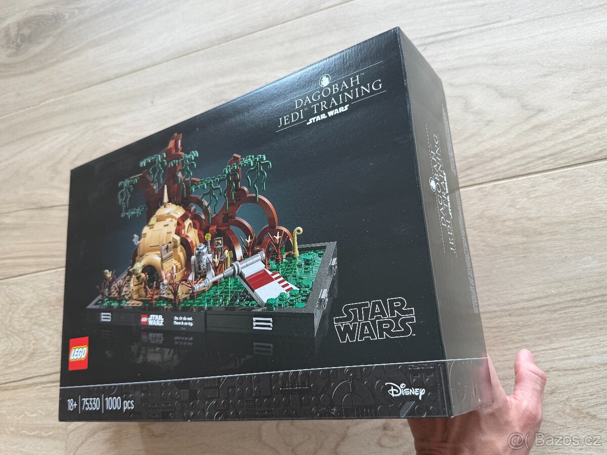 LEGO Star Wars 75330 Dagobah Jedi Training Diorama - 4