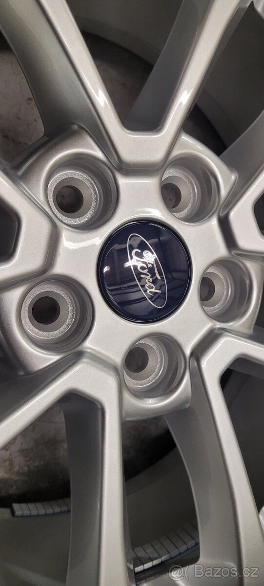 Ford Kuga:3.gen, 17' alu disky,zimni Dunlop, nové - 4