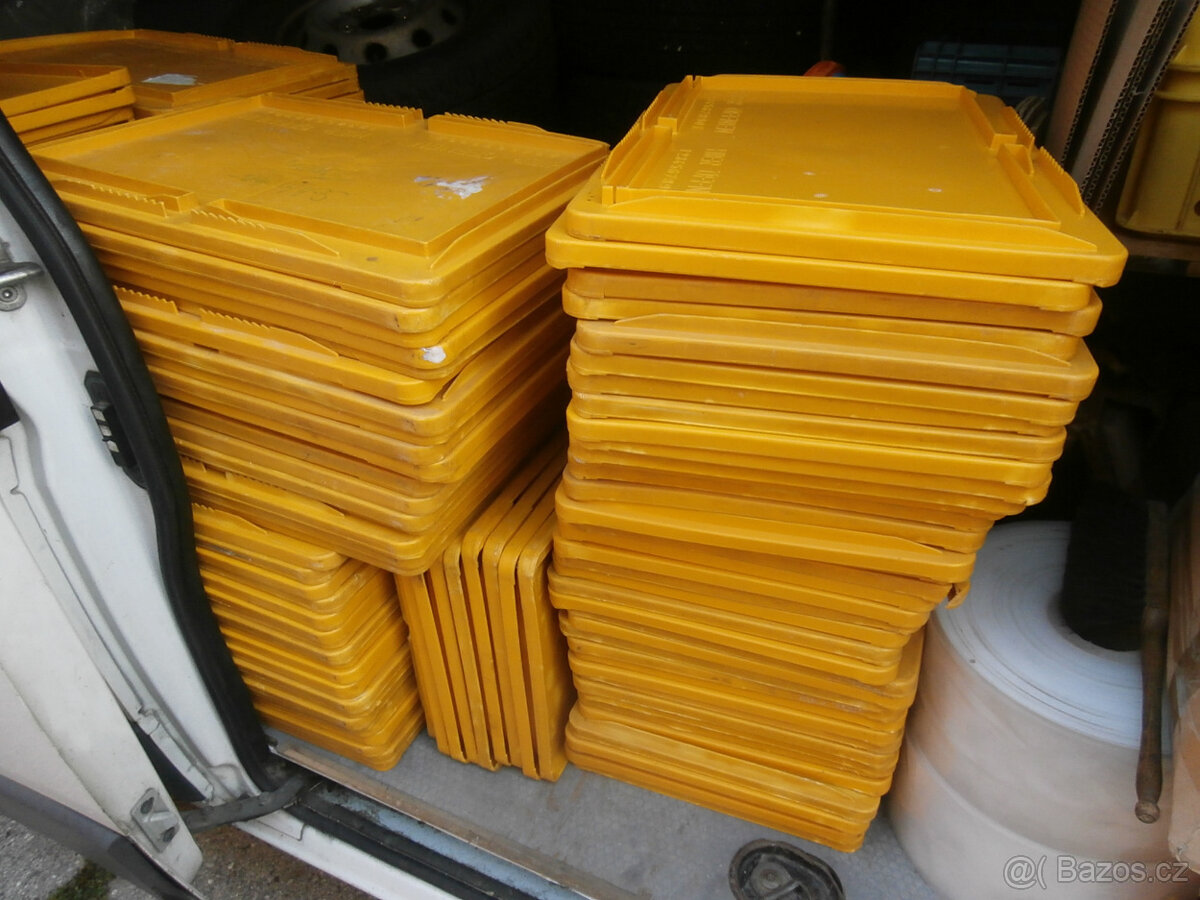 Boxy plastové, víka na ukládací bedny za 20 kč - 4